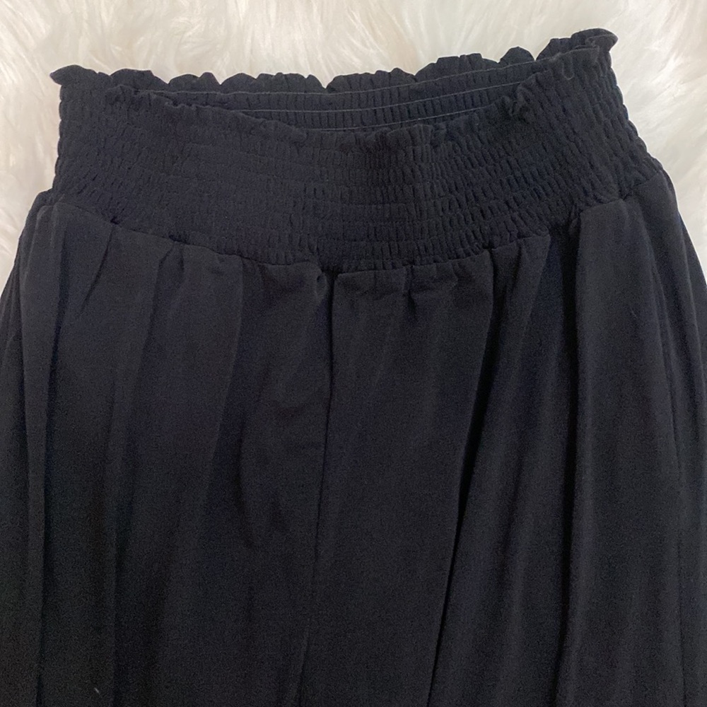 Small Stretchy Black Wide Leg Pants (Can Fit Most Sizes) - Picture 2 of 2